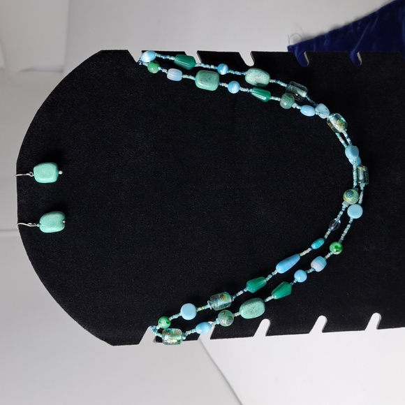 Green/ Blue Glass & Stone Beaded Necklace & Earrings - Picture 3 of 11
